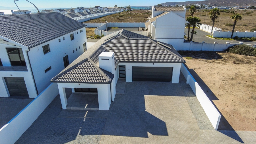 3 Bedroom Property for Sale in Sandy Point Beach Estate Western Cape